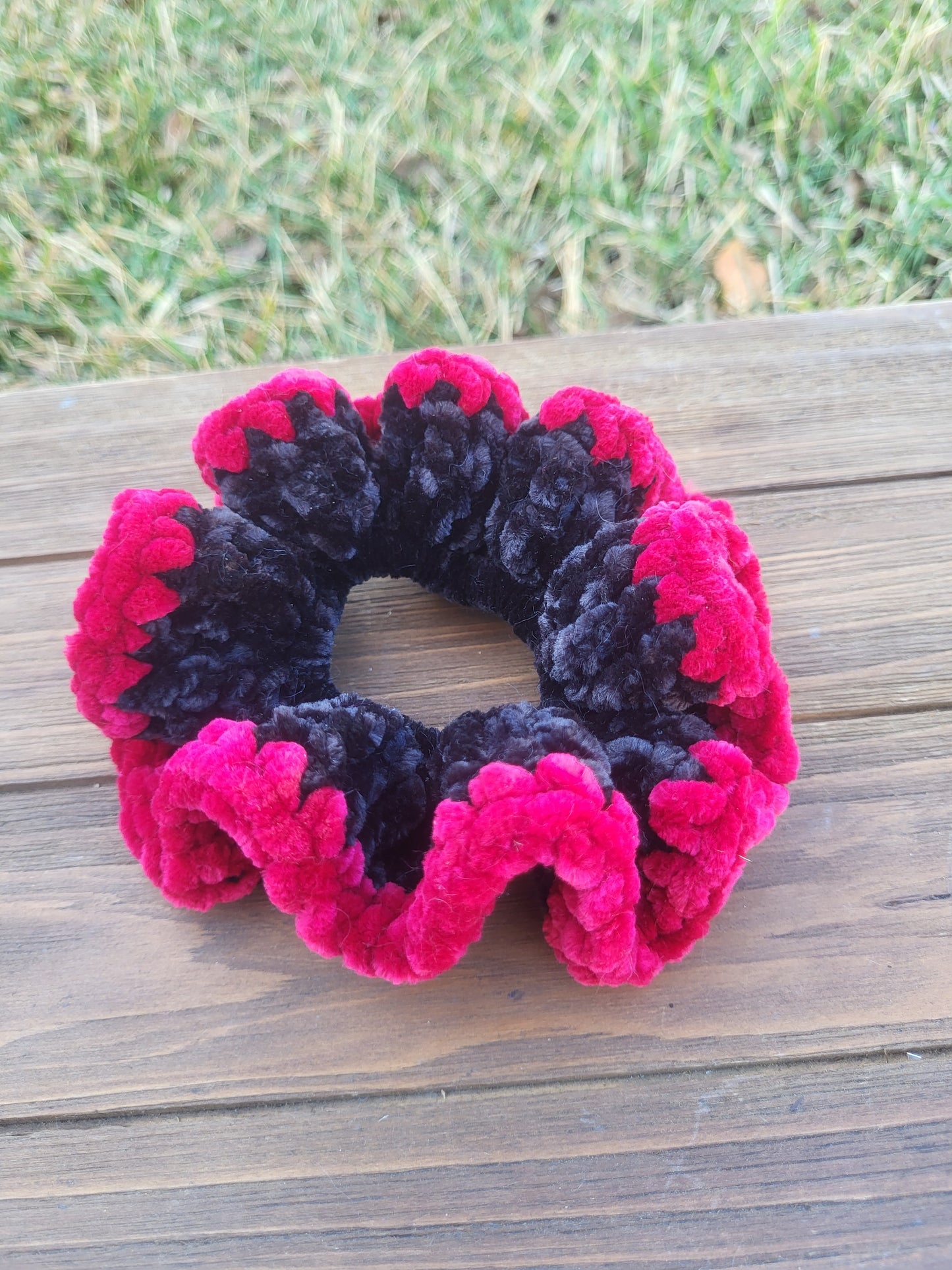 Black and Red Scrunchie